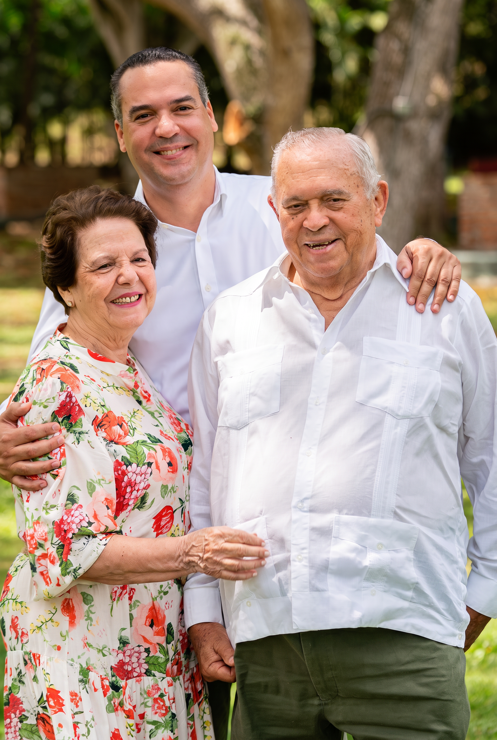 Fundadores de Contreras Estévez junto a la siguiente generación de la firma.